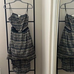 Style or dress down, cut outs, open back, Summer, night out, winery date